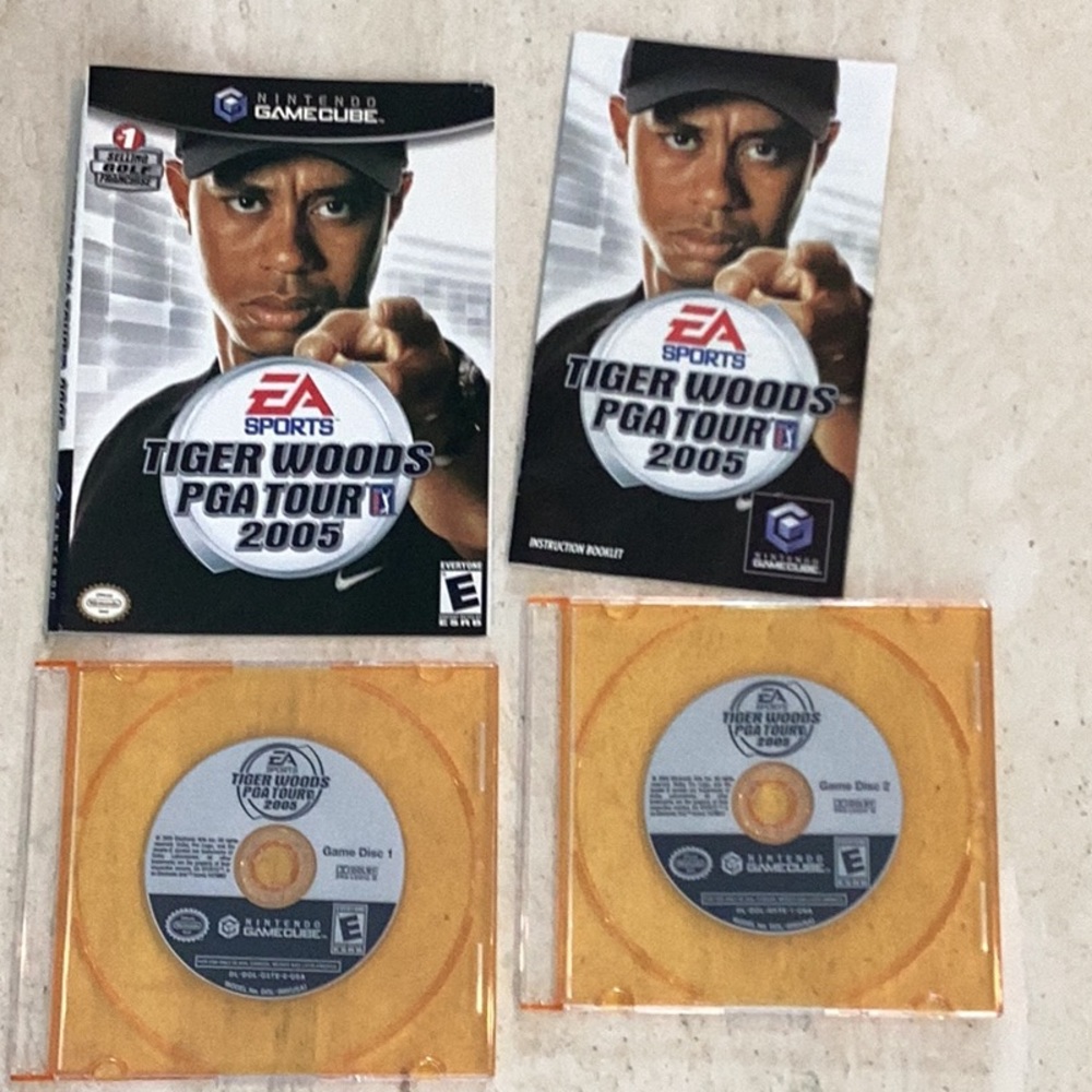 Tiger Woods PGA Tour 2005 Nintendo GameCube Game 2 Discs  Golfing Tournament